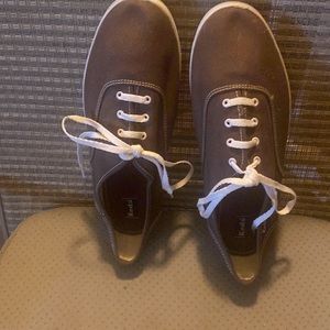 Ked’s worn 2 times Brown size 11. Really comfortable and great nice
